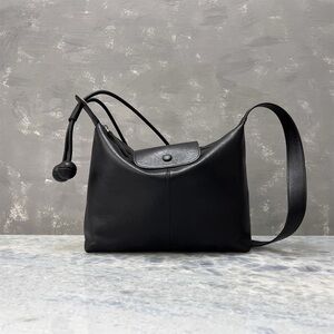 100% Genuine Leather Dumpling Bag – Large Capacity Crossbody/Shoulder Bag